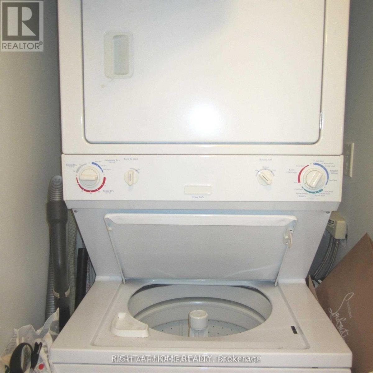 1207 - 35 Bales Avenue, Toronto, Ontario  M2N 7L7 - Photo 9 - C12882164