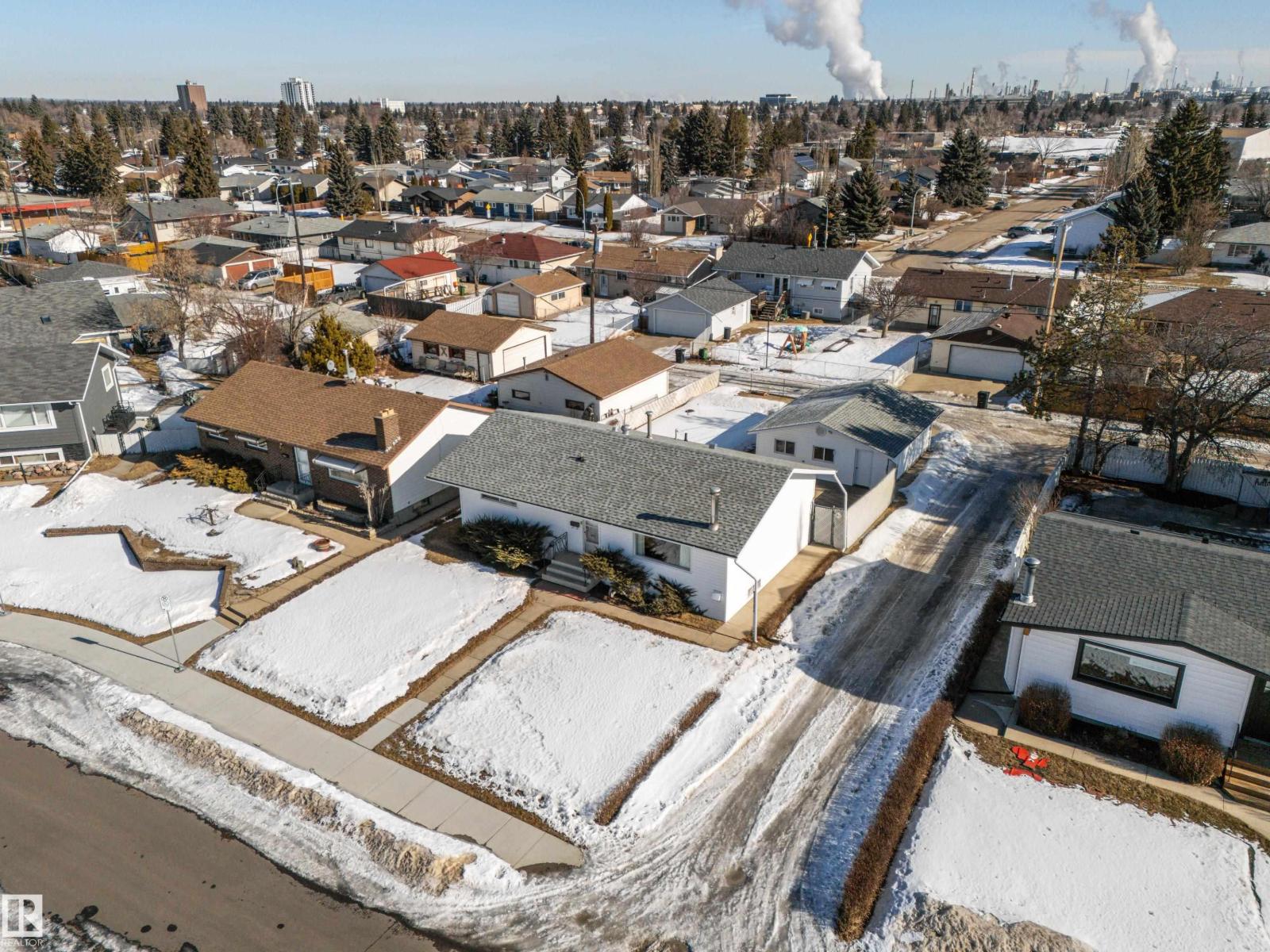 9251 69a St Nw, Edmonton, Alberta  T6B 1W1 - Photo 73 - E4477451