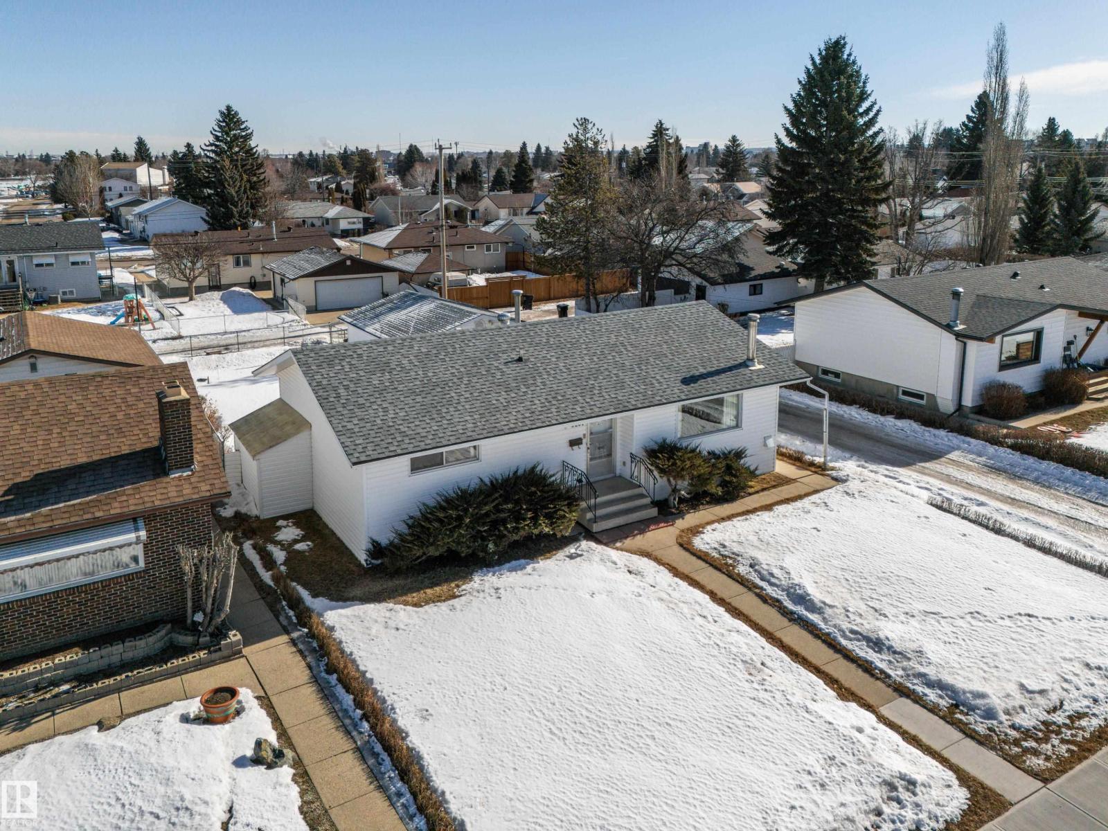 9251 69a St Nw, Edmonton, Alberta  T6B 1W1 - Photo 75 - E4477451