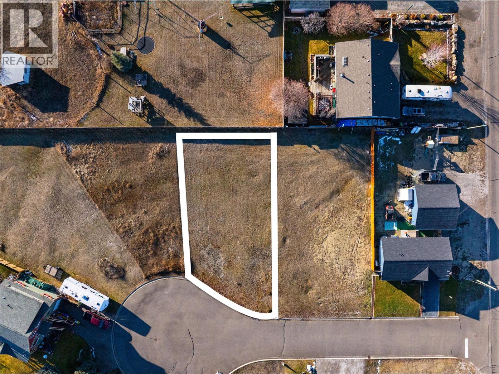 8957 Columbia View Crescent, Canal Flats, British Columbia  V0B 1B0 - Photo 3 - 10379354