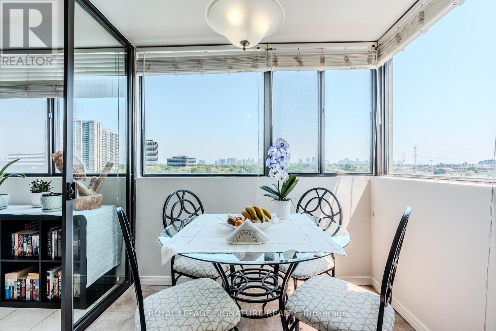 902 - 133 Torresdale Avenue, Toronto (Westminster-Branson), Ontario  M2R 3T2 - Photo 18 - C12879320