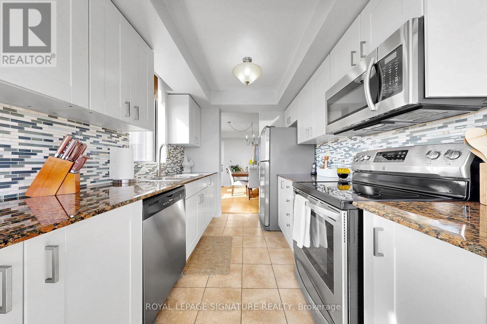 902 - 133 Torresdale Avenue, Toronto (Westminster-Branson), Ontario  M2R 3T2 - Photo 22 - C12879320