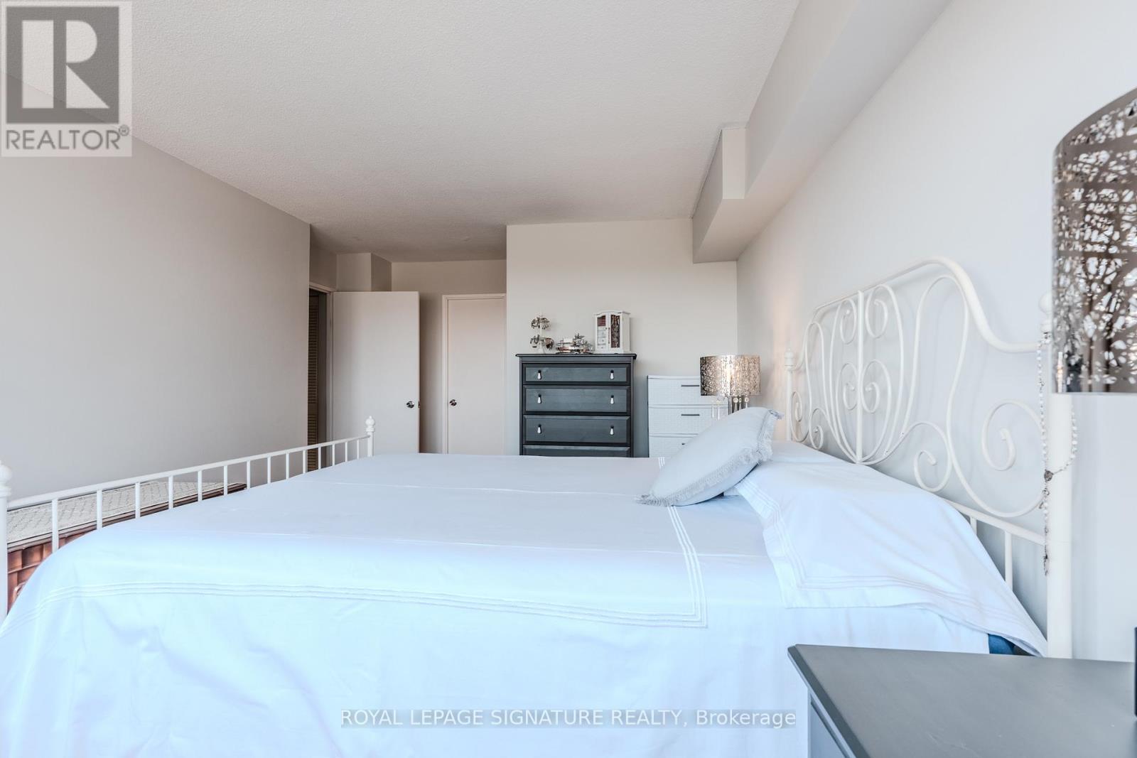 902 - 133 Torresdale Avenue, Toronto (Westminster-Branson), Ontario  M2R 3T2 - Photo 25 - C12879320