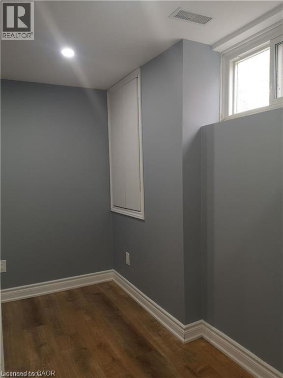 46 Sharon Court, Brampton, Ontario  L6W 3B7 - Photo 5 - 40812221