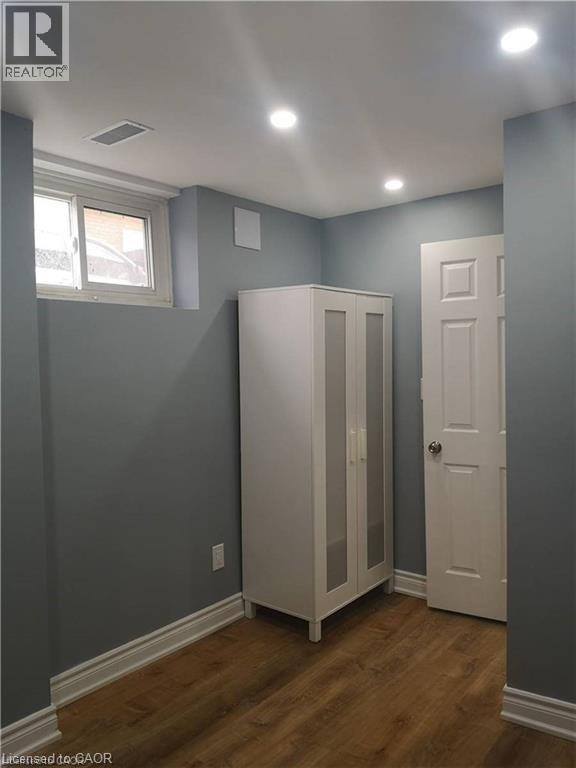 46 Sharon Court, Brampton, Ontario  L6W 3B7 - Photo 6 - 40812221