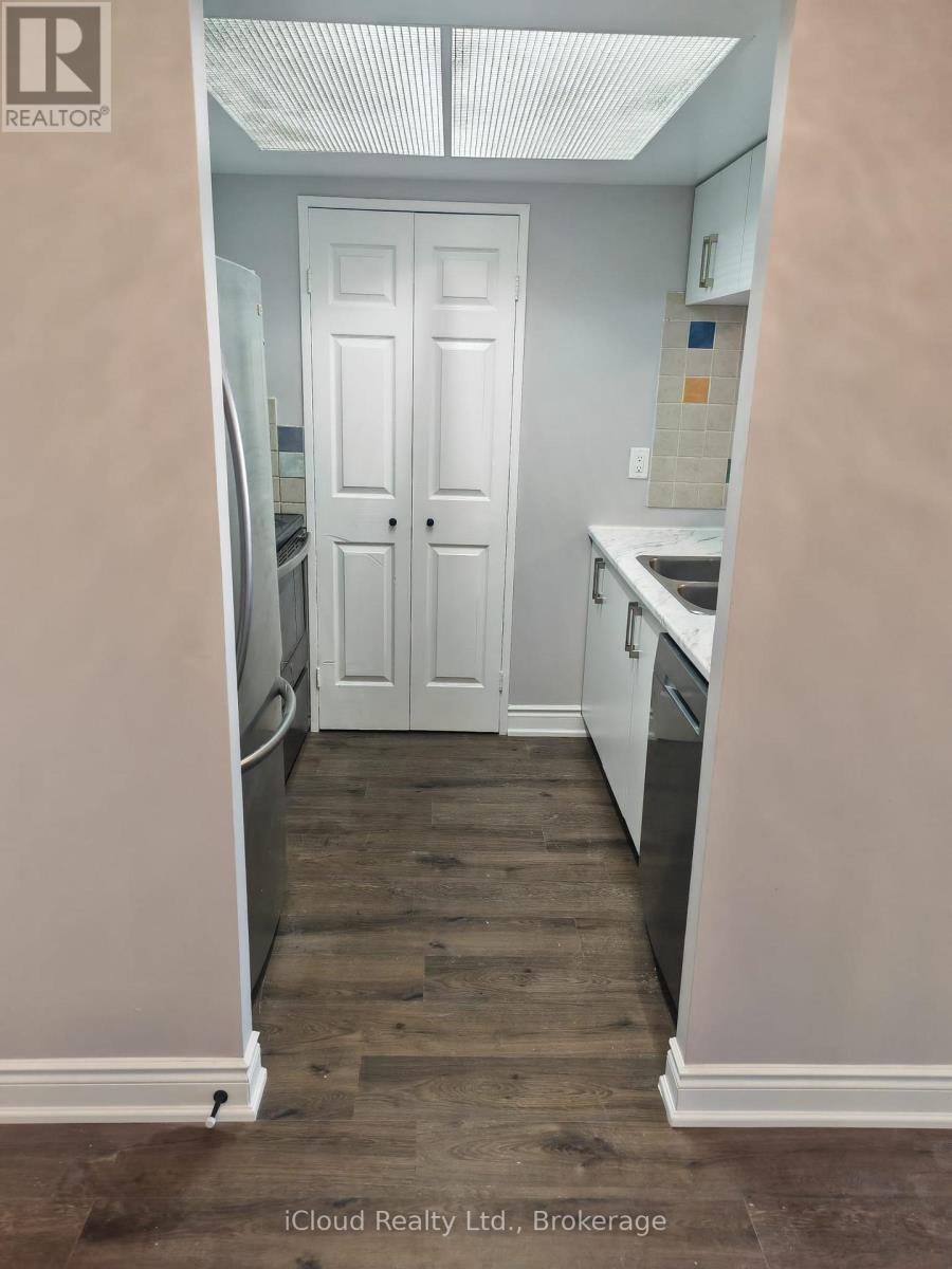 2006 - 265 Enfield Place, Mississauga, Ontario  L5B 3Y6 - Photo 10 - W12882144