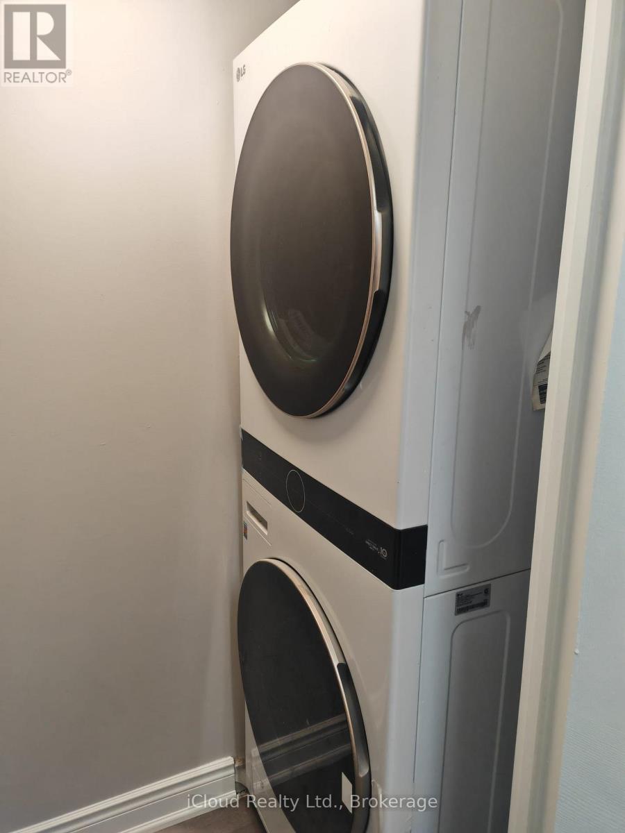 2006 - 265 Enfield Place, Mississauga, Ontario  L5B 3Y6 - Photo 11 - W12882144