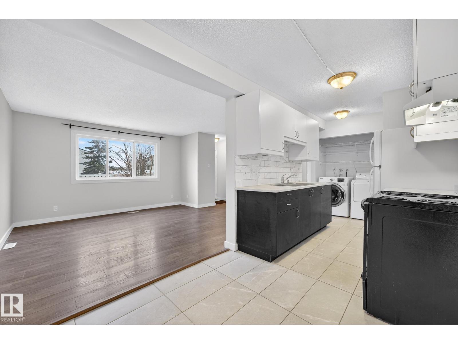 1414 Lakewood Rd W Nw, Edmonton, Alberta  T6K 3M2 - Photo 6 - E4477453