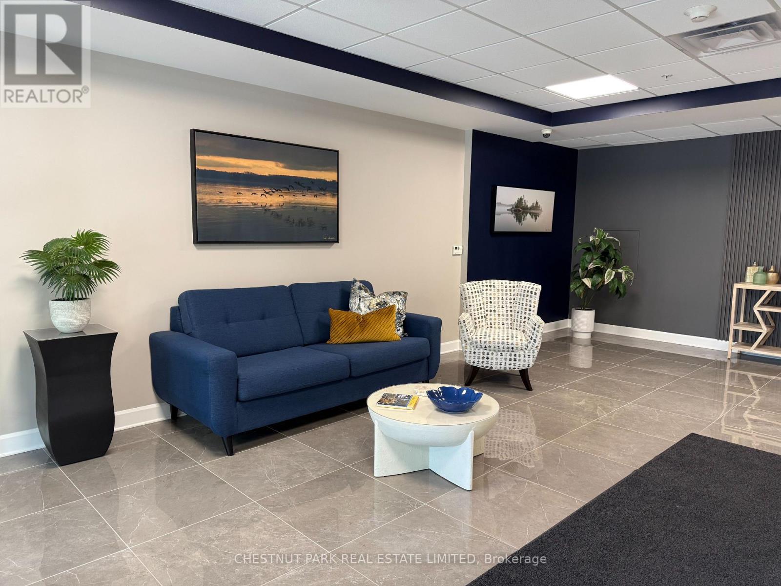 Unknown Address, ,     - Photo 2 - X12882110