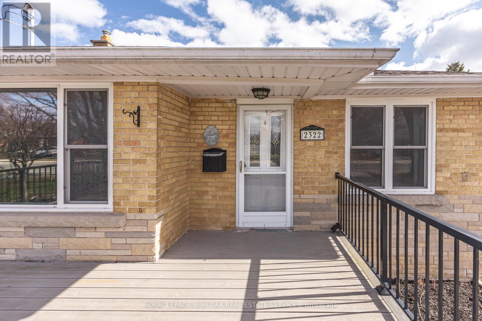 2322 Redfern Road, Burlington, Ontario  L7R 1X3 - Photo 6 - W12766376