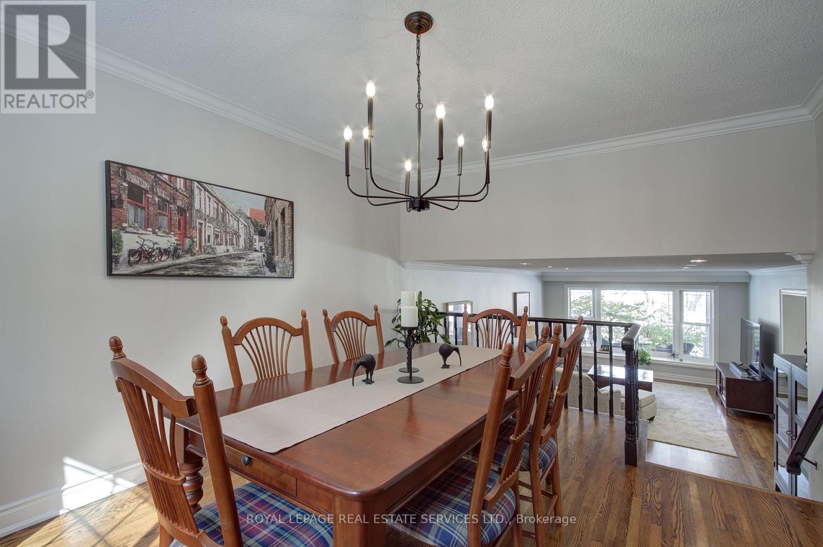 884 Silver Birch Trail, Mississauga, Ontario  L5J 4C1 - Photo 9 - W12826000