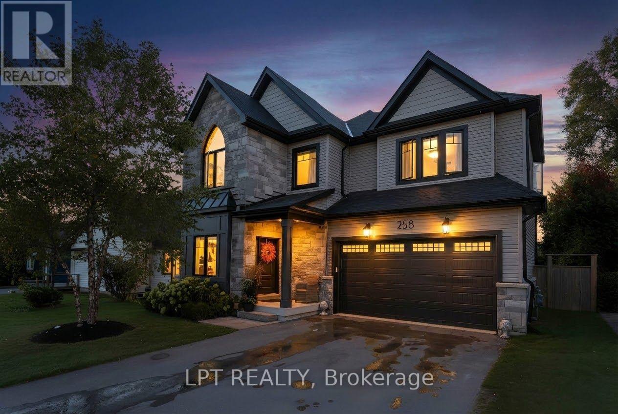 258 ANDREW STREET, Newmarket, Ontario