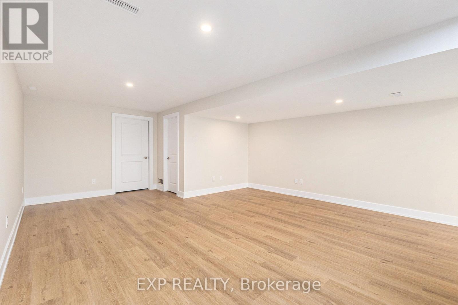 1180 Cope Drive, Ottawa, Ontario  K2S 3C4 - Photo 29 - X12868250