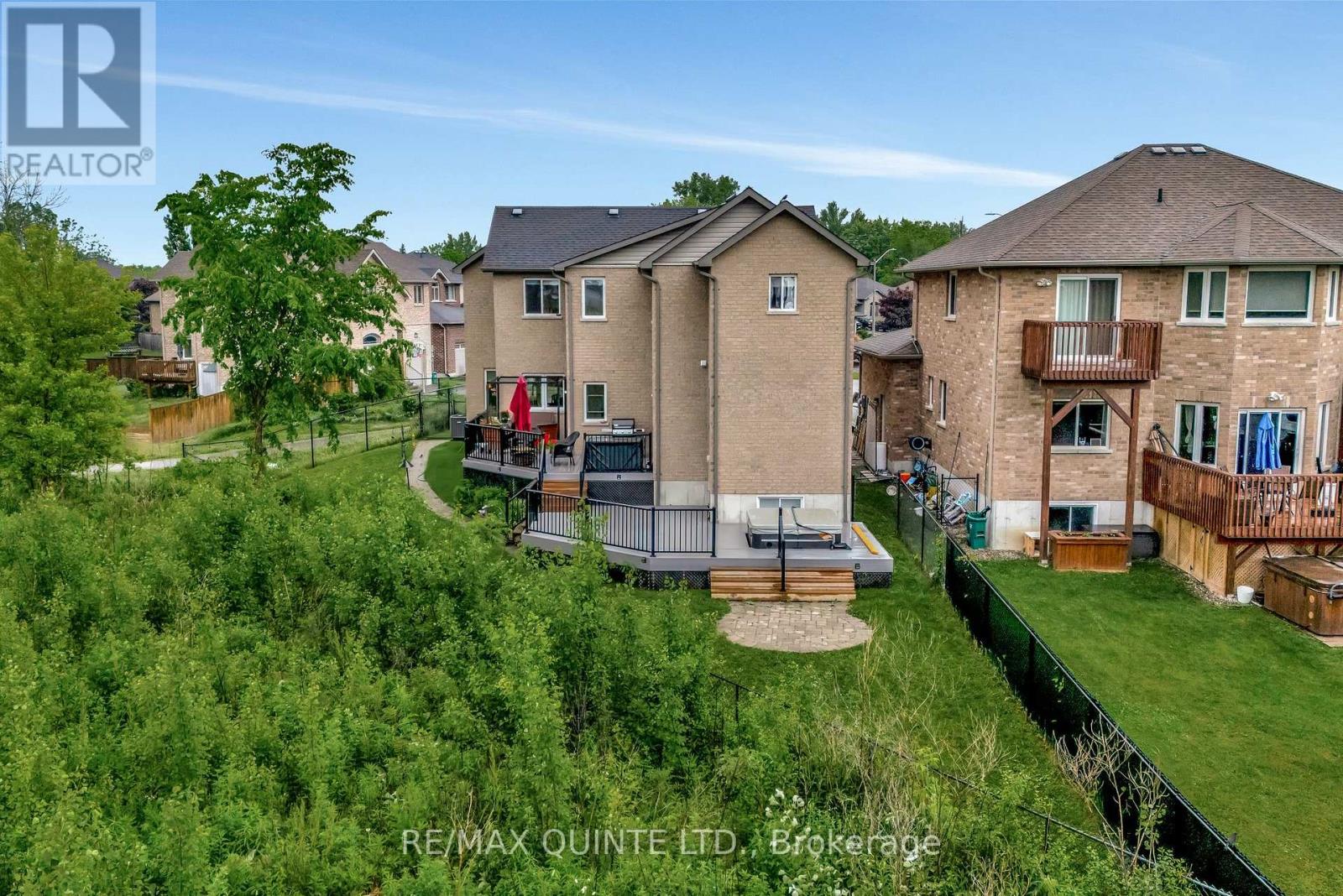 10 Meagher Place, Belleville, Ontario  K8P 0C1 - Photo 3 - X12882268