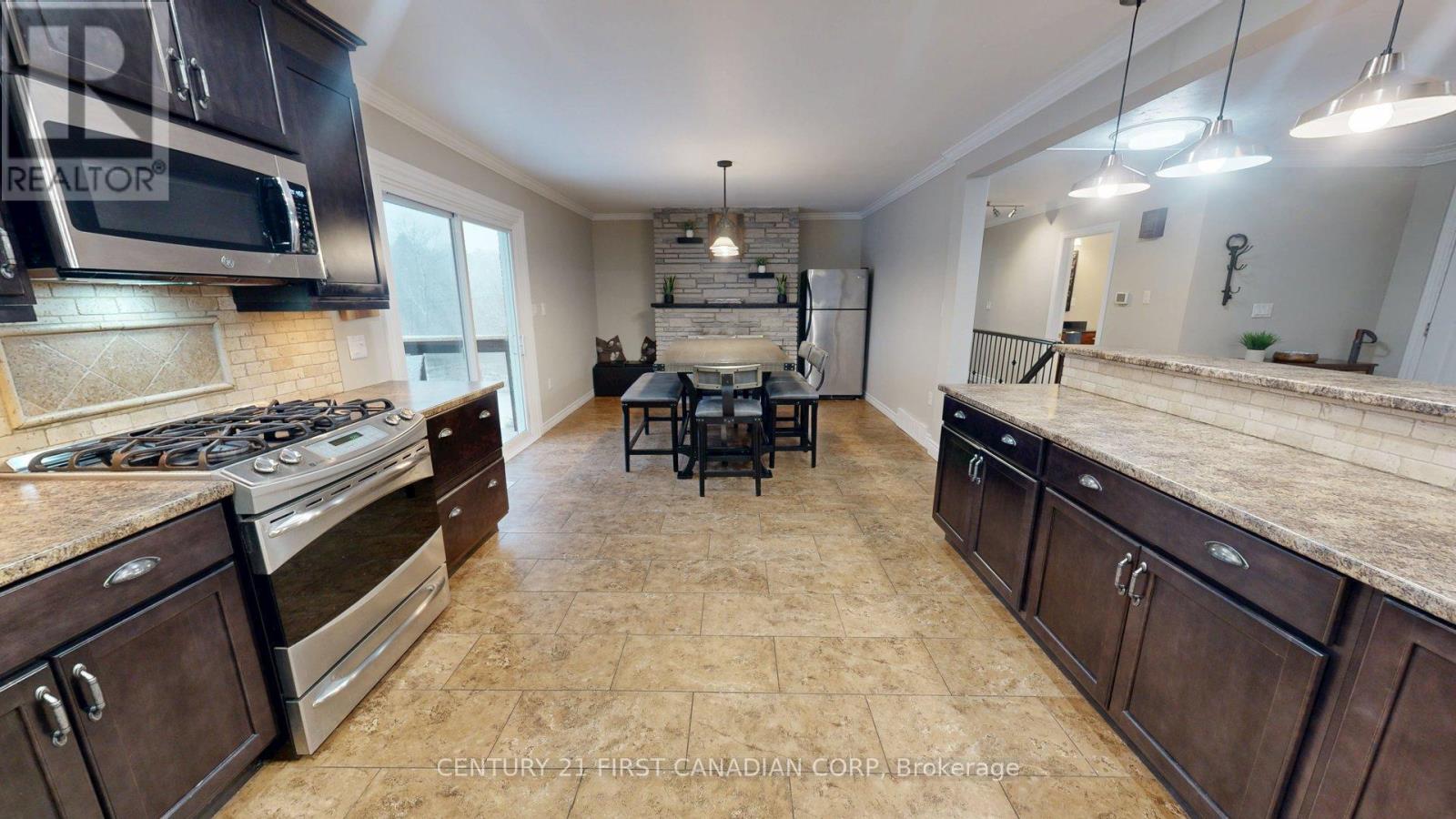 4379 Catherine Street, Thames Centre, Ontario  N0L 1G6 - Photo 13 - X12882232