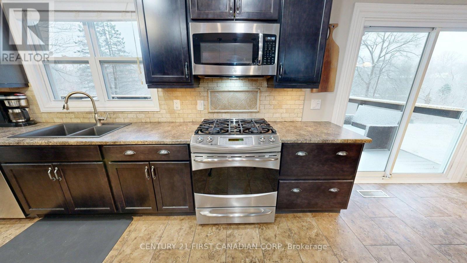 4379 Catherine Street, Thames Centre, Ontario  N0L 1G6 - Photo 16 - X12882232