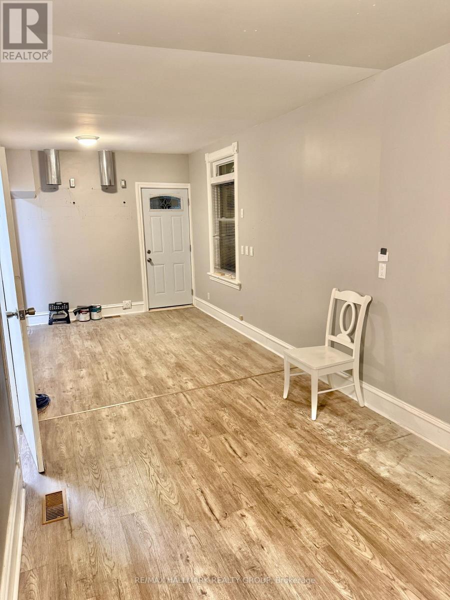 2 - 870 Somerset Street W, Ottawa, Ontario  K1R 6R7 - Photo 4 - X12882300