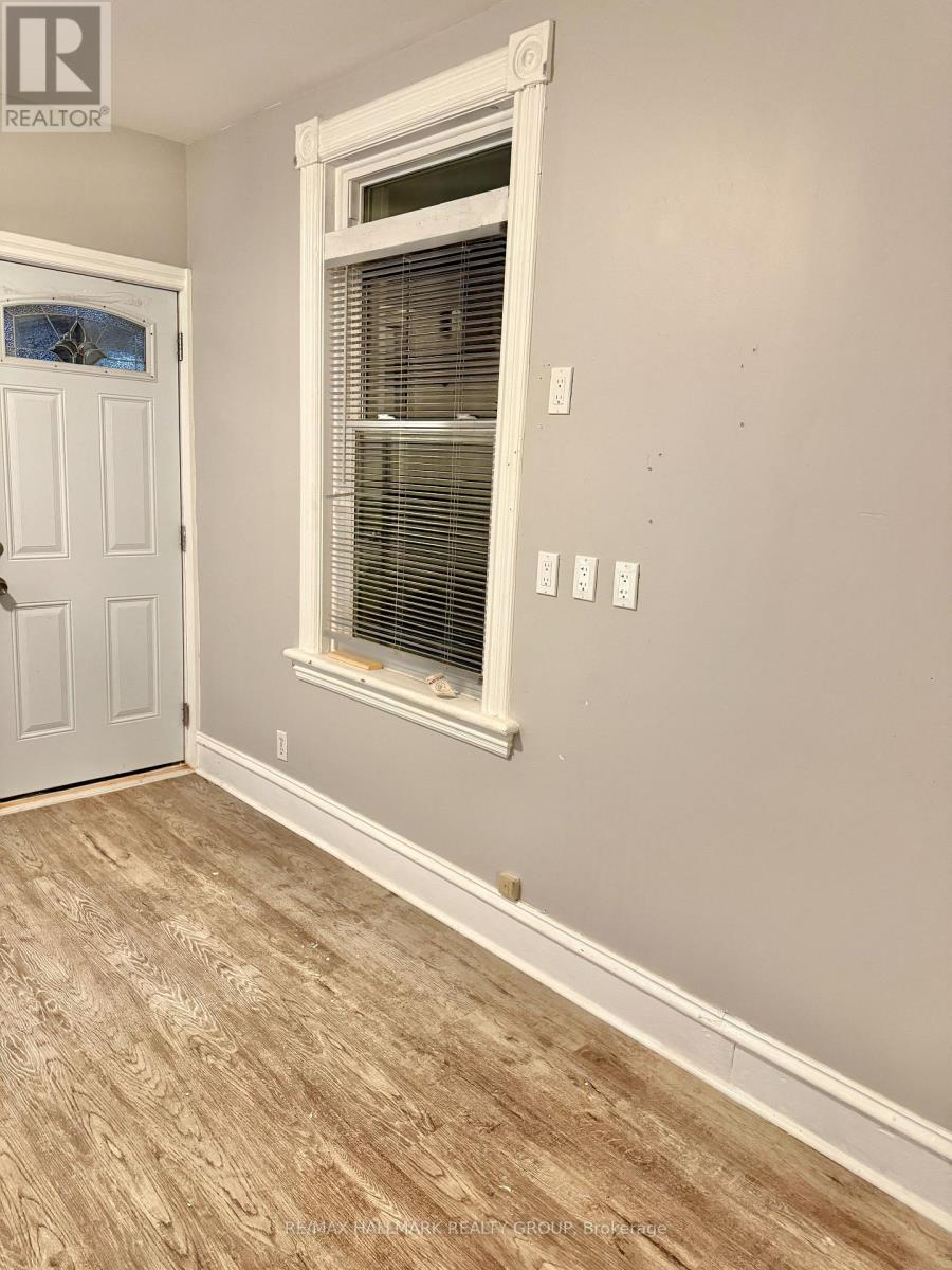 2 - 870 Somerset Street W, Ottawa, Ontario  K1R 6R7 - Photo 5 - X12882300