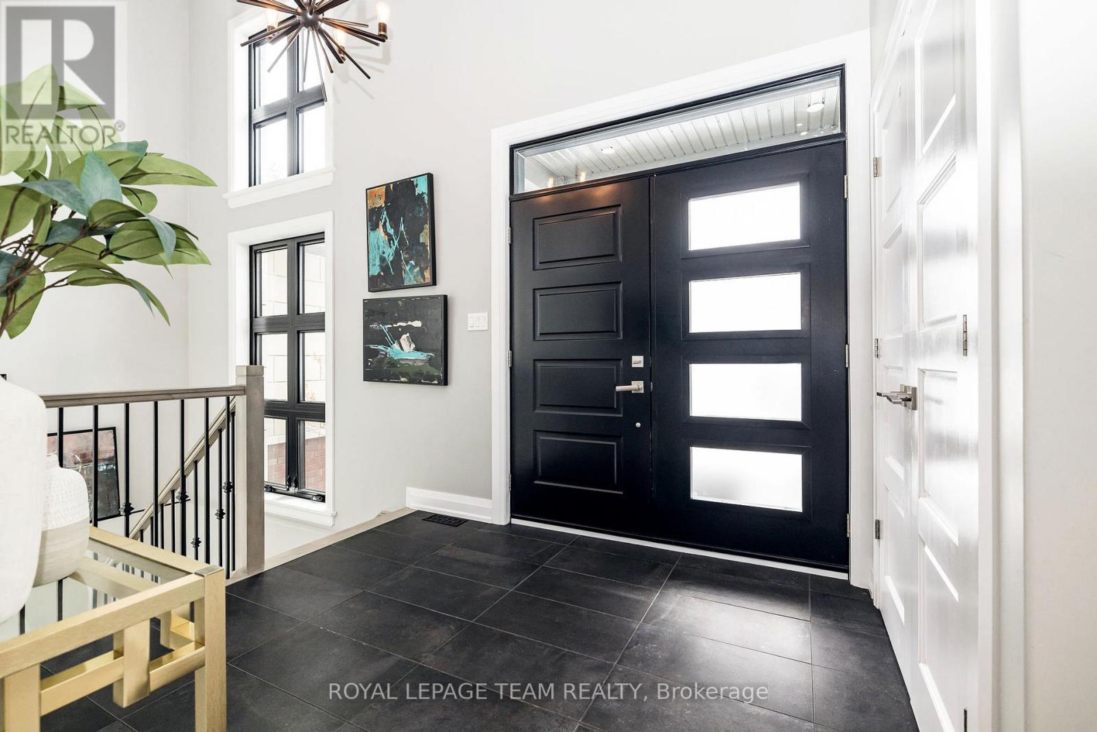 28 George Street, Westport, Ontario  K0G 1X0 - Photo 4 - X12882326