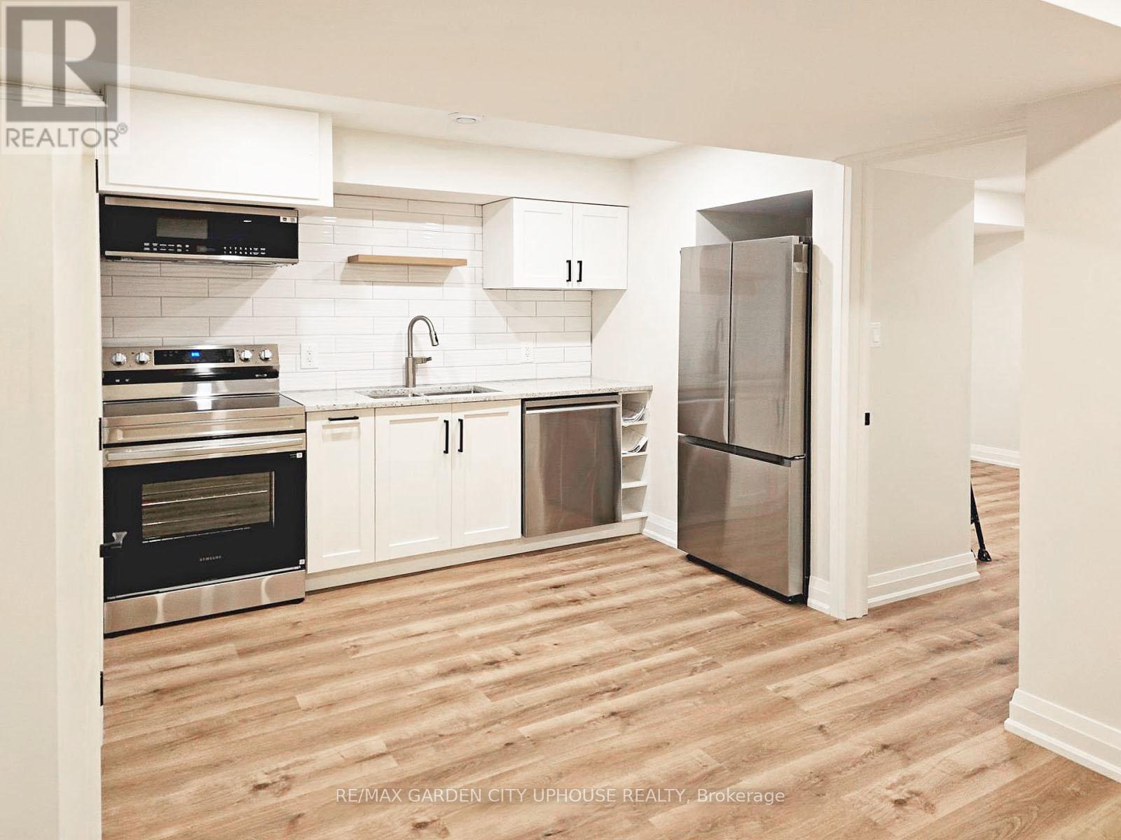 Lower - 11 Manhattan Court, St. Catharines, Ontario  L2R 0B8 - Photo 10 - X12882262