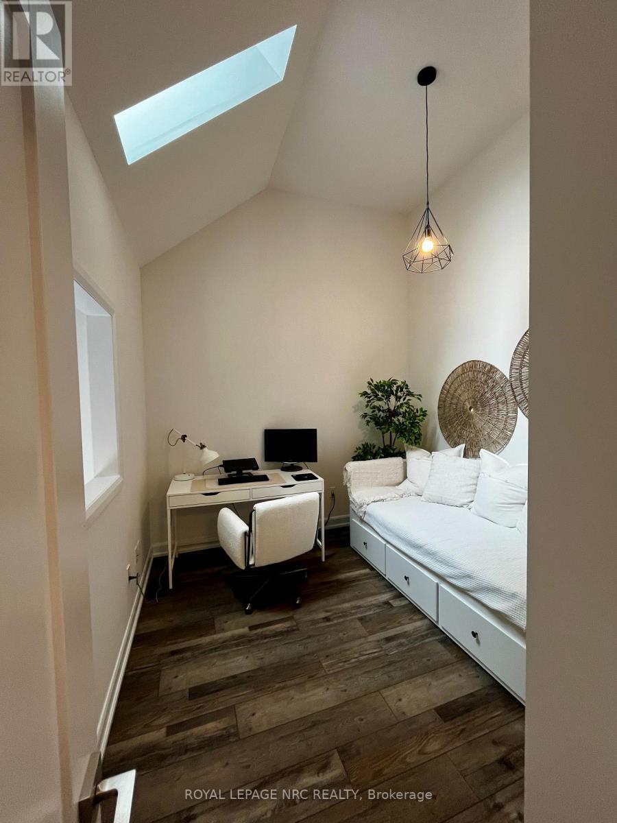 12 - 405 Merritt Street, St. Catharines, Ontario  L2P 1P5 - Photo 10 - X12882354