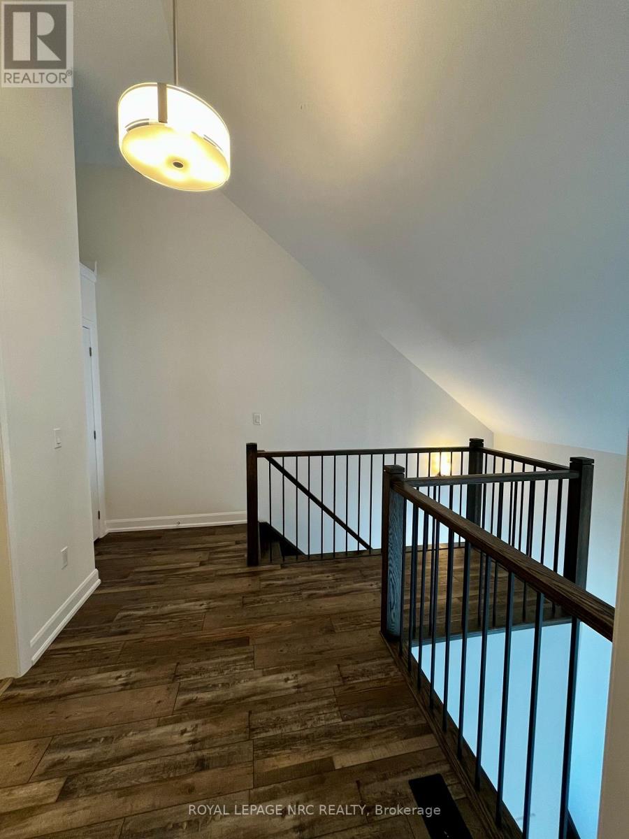 12 - 405 Merritt Street, St. Catharines, Ontario  L2P 1P5 - Photo 12 - X12882354