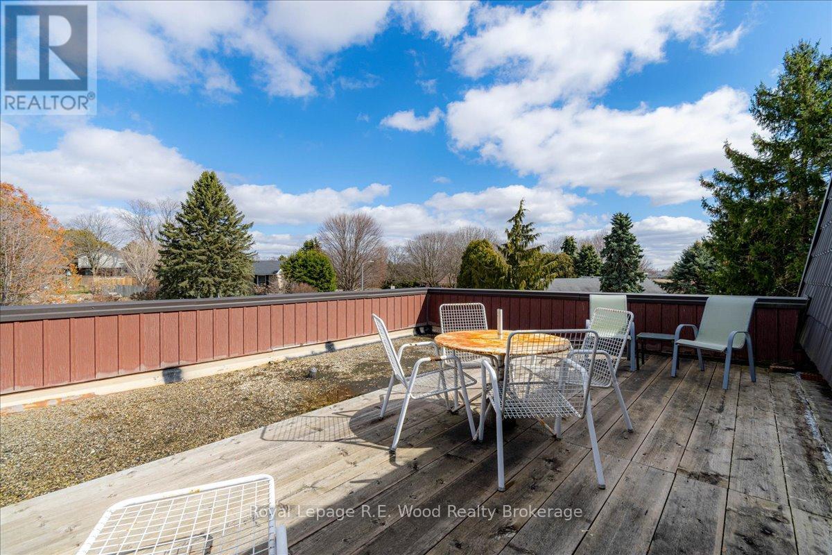 9 Woodcock Drive, Tillsonburg, Ontario  N4G 4L7 - Photo 27 - X12882318