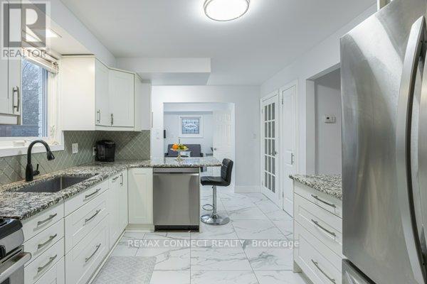 32 Harland Crescent, Ajax, Ontario  L1S 1J9 - Photo 15 - E12751326