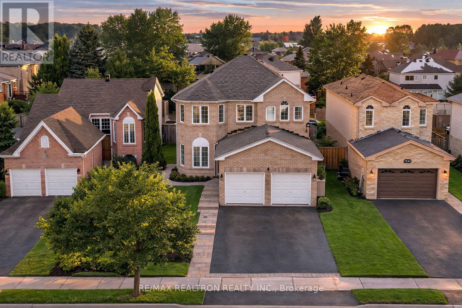 1128 Corrie Street, Innisfil, Ontario  L9S 1W9 - Photo 1 - N12708564