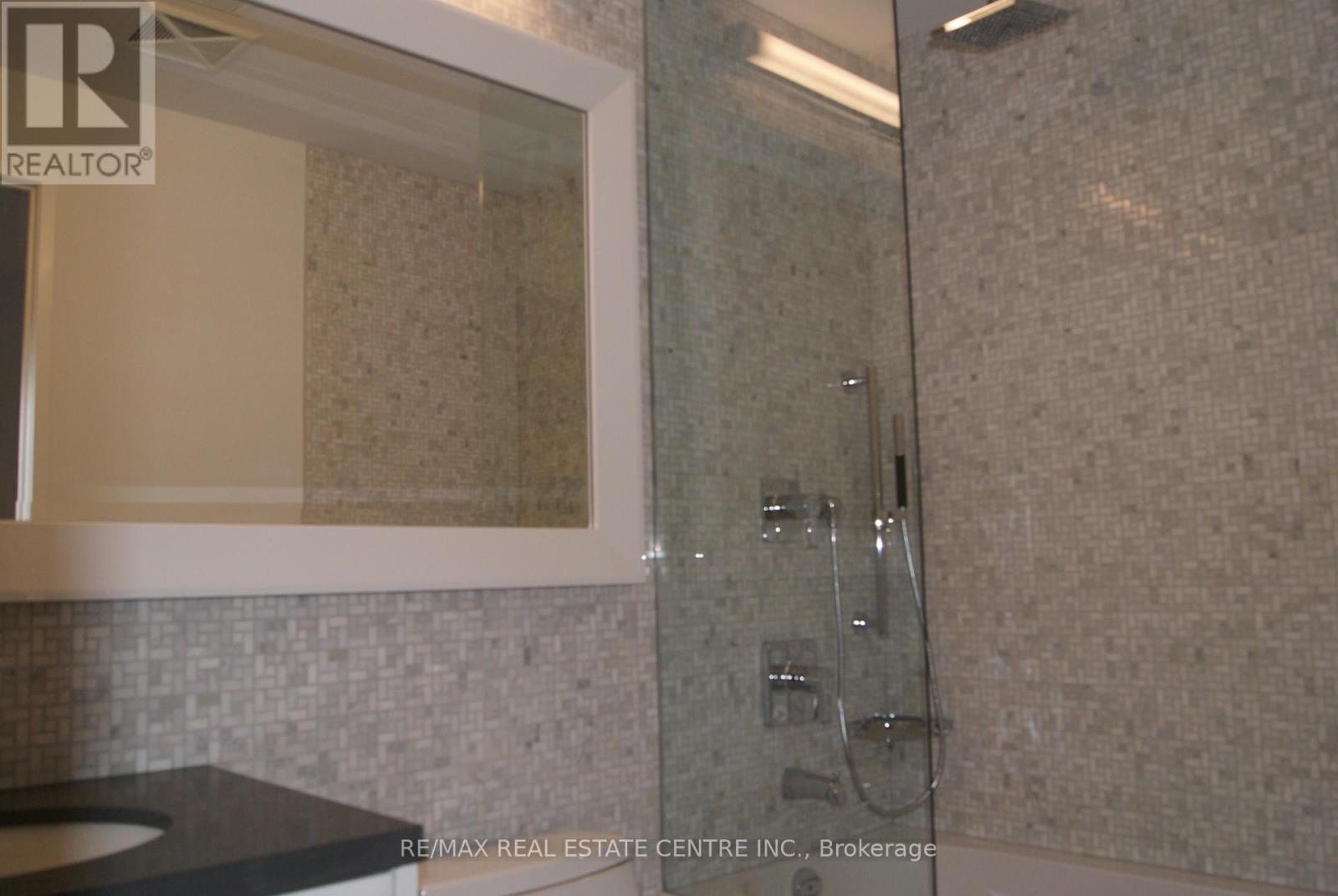 1215 - 90 Park Lawn Road, Toronto, Ontario  M8Y 0B6 - Photo 2 - W12875212