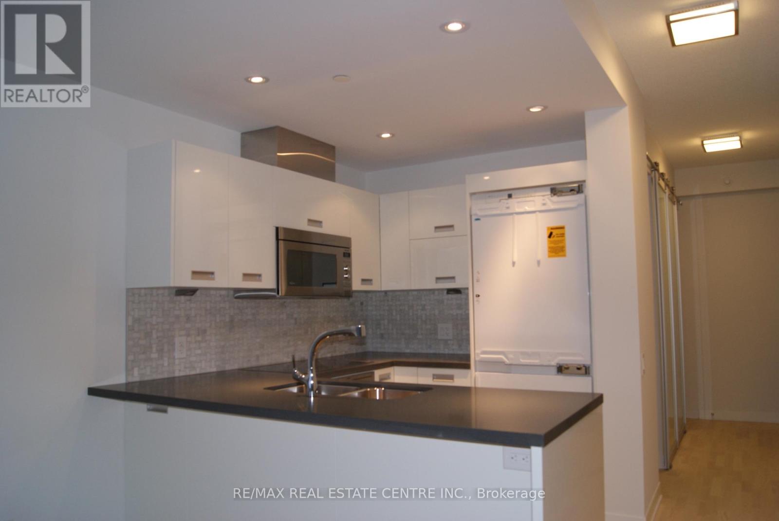 1215 - 90 Park Lawn Road, Toronto, Ontario  M8Y 0B6 - Photo 7 - W12875212