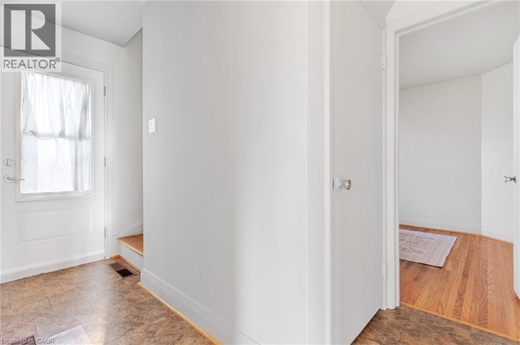 52 Dover Street, Waterloo, Ontario  N2J 1Z1 - Photo 13 - 40812009