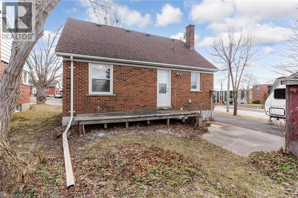 52 Dover Street, Waterloo, Ontario  N2J 1Z1 - Photo 25 - 40812009