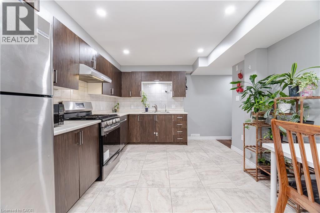 51 Newcastle Court, Kitchener, Ontario  N2R 0G7 - Photo 11 - 40811472