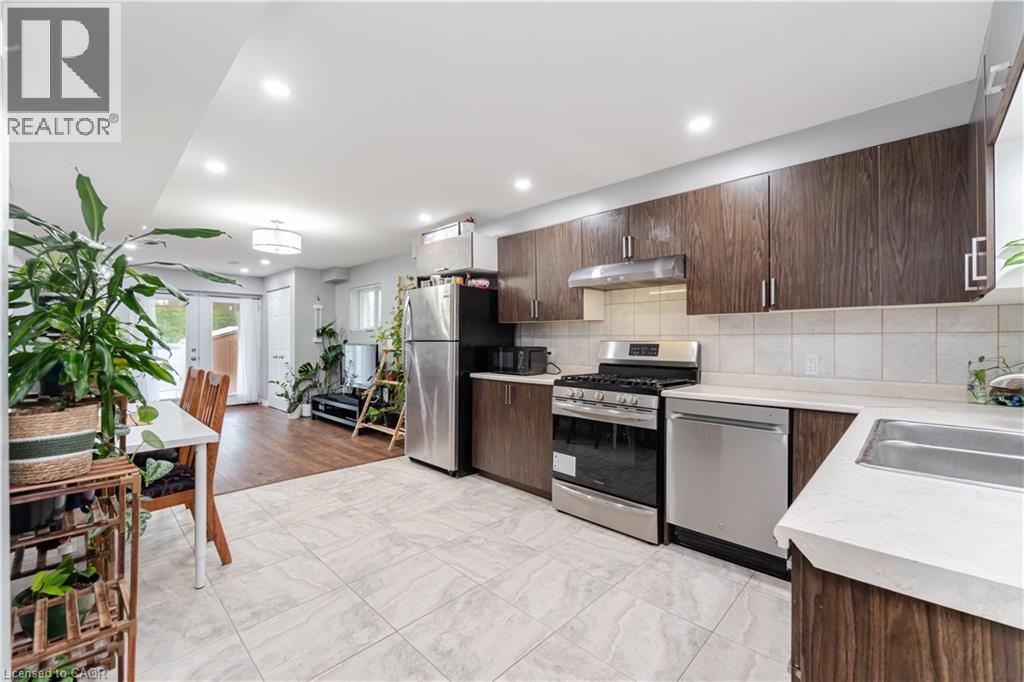 51 Newcastle Court, Kitchener, Ontario  N2R 0G7 - Photo 13 - 40811472