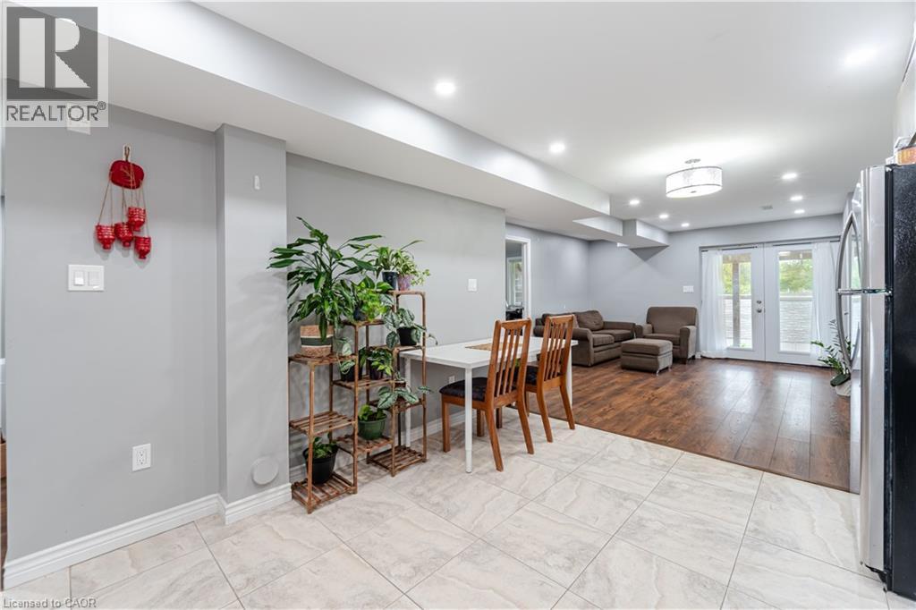 51 Newcastle Court, Kitchener, Ontario  N2R 0G7 - Photo 14 - 40811472