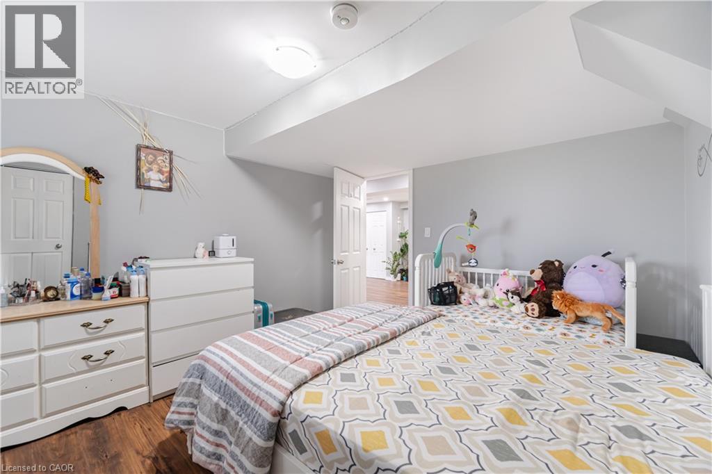 51 Newcastle Court, Kitchener, Ontario  N2R 0G7 - Photo 17 - 40811472