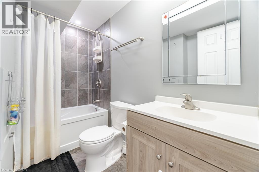 51 Newcastle Court, Kitchener, Ontario  N2R 0G7 - Photo 21 - 40811472