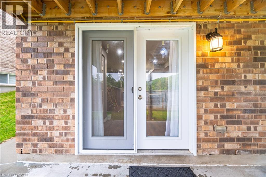 51 Newcastle Court, Kitchener, Ontario  N2R 0G7 - Photo 3 - 40811472