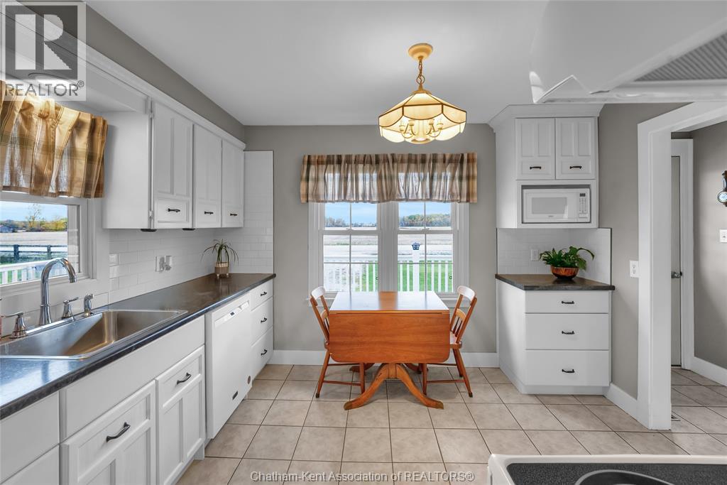 637 Wilkesport Line, Sombra, Ontario  N0P 2H0 - Photo 2 - 26005368