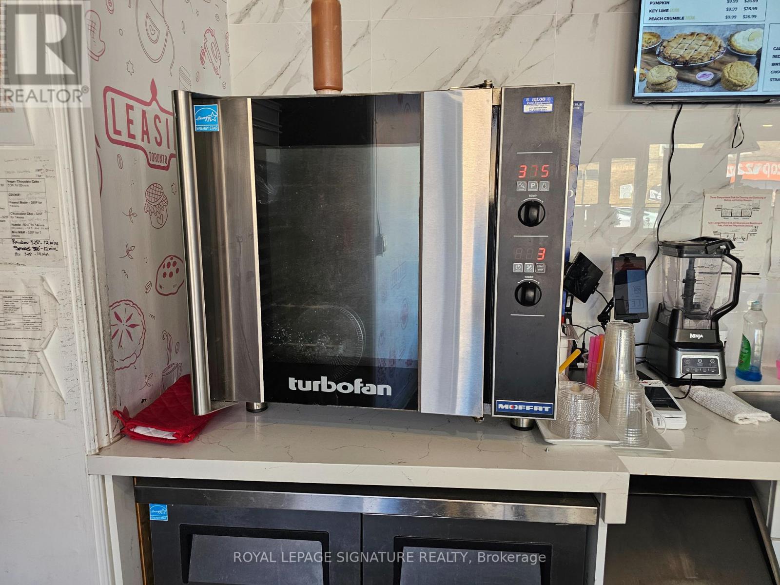 1639 Bayview Avenue, Toronto, Ontario  M4G 3B5 - Photo 5 - C12640596