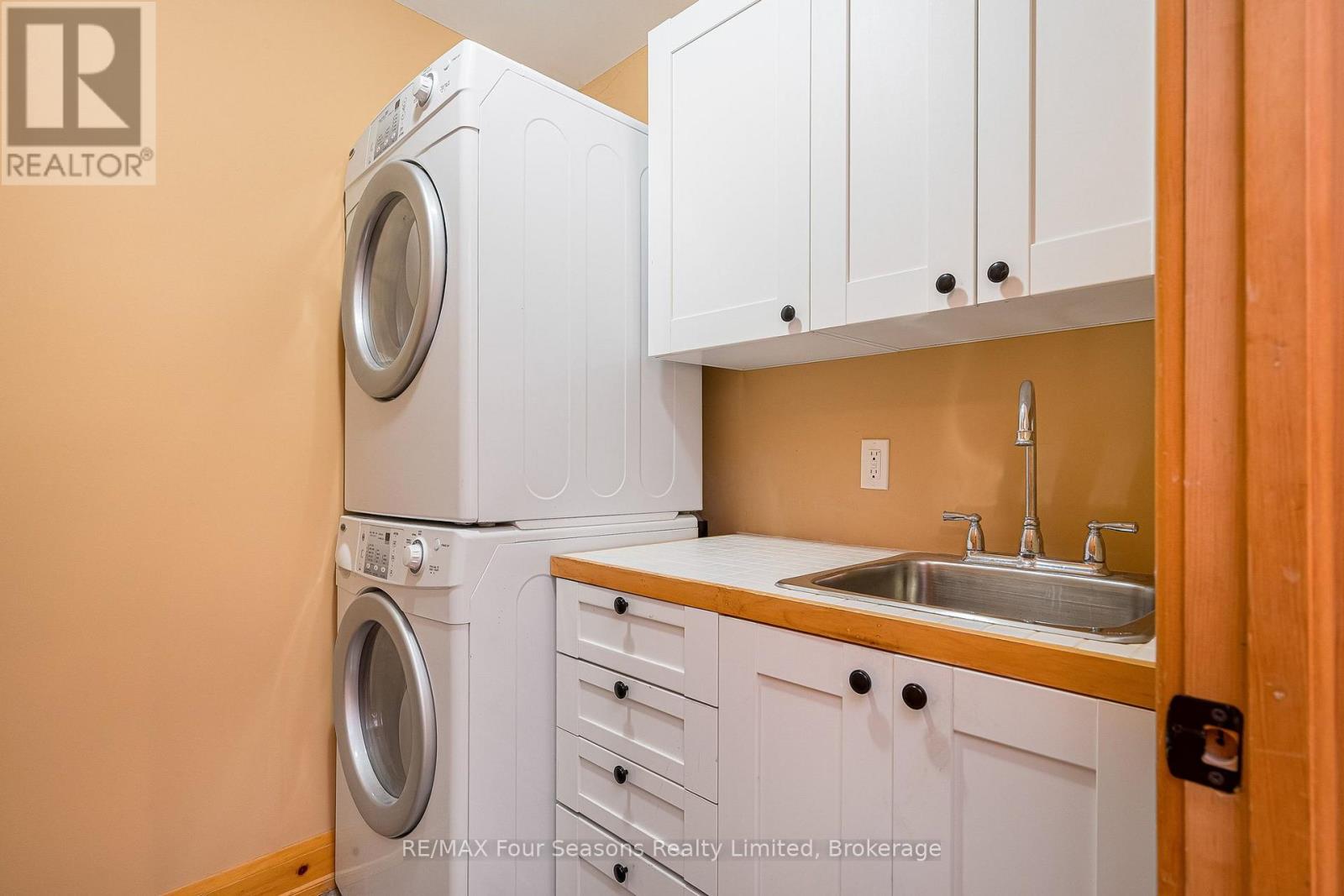 147 Lakeshore Road E, Blue Mountains, Ontario  L9Y 0M9 - Photo 44 - X12882298