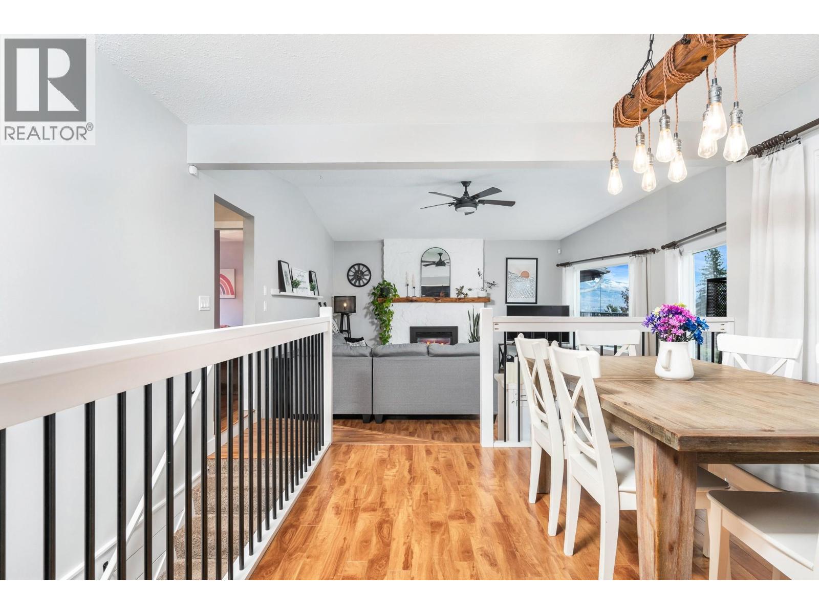 6689 Southwind Road, Vernon, British Columbia  V1H 1B7 - Photo 6 - 10378770