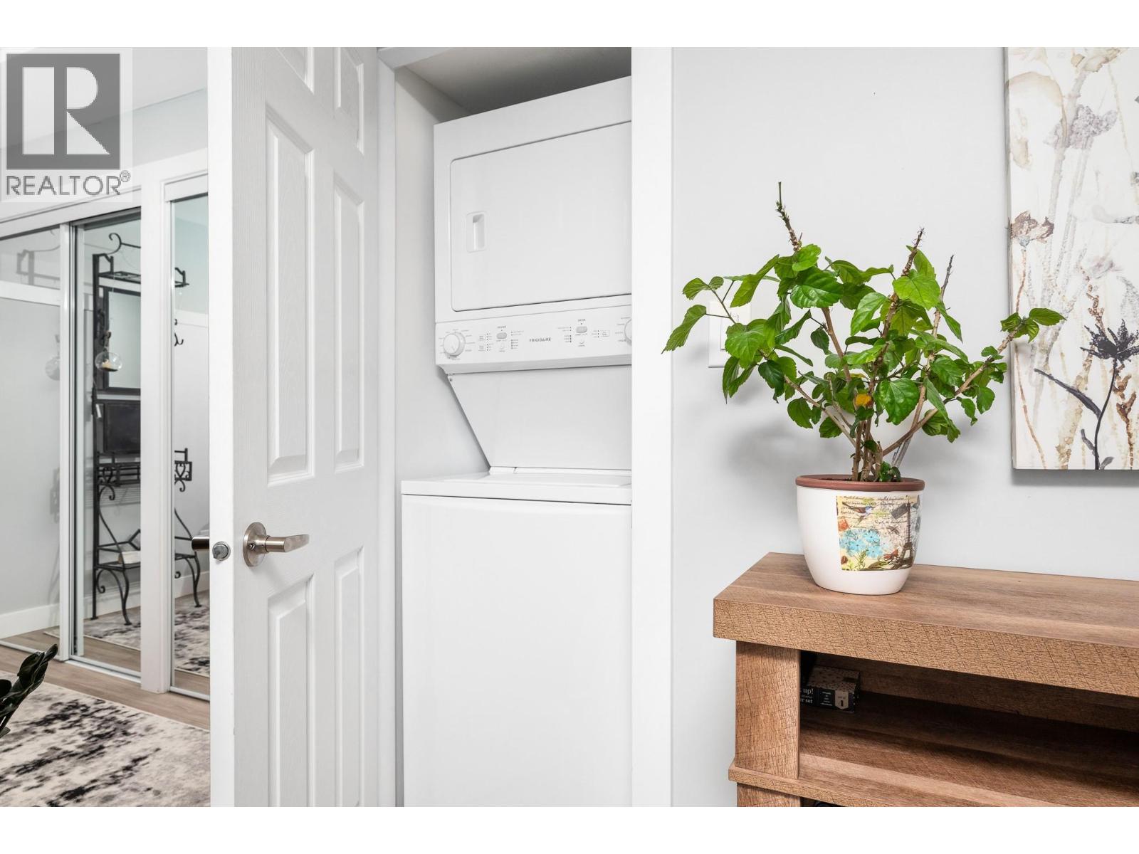 6689 Southwind Road, Vernon, British Columbia  V1H 1B7 - Photo 38 - 10378770