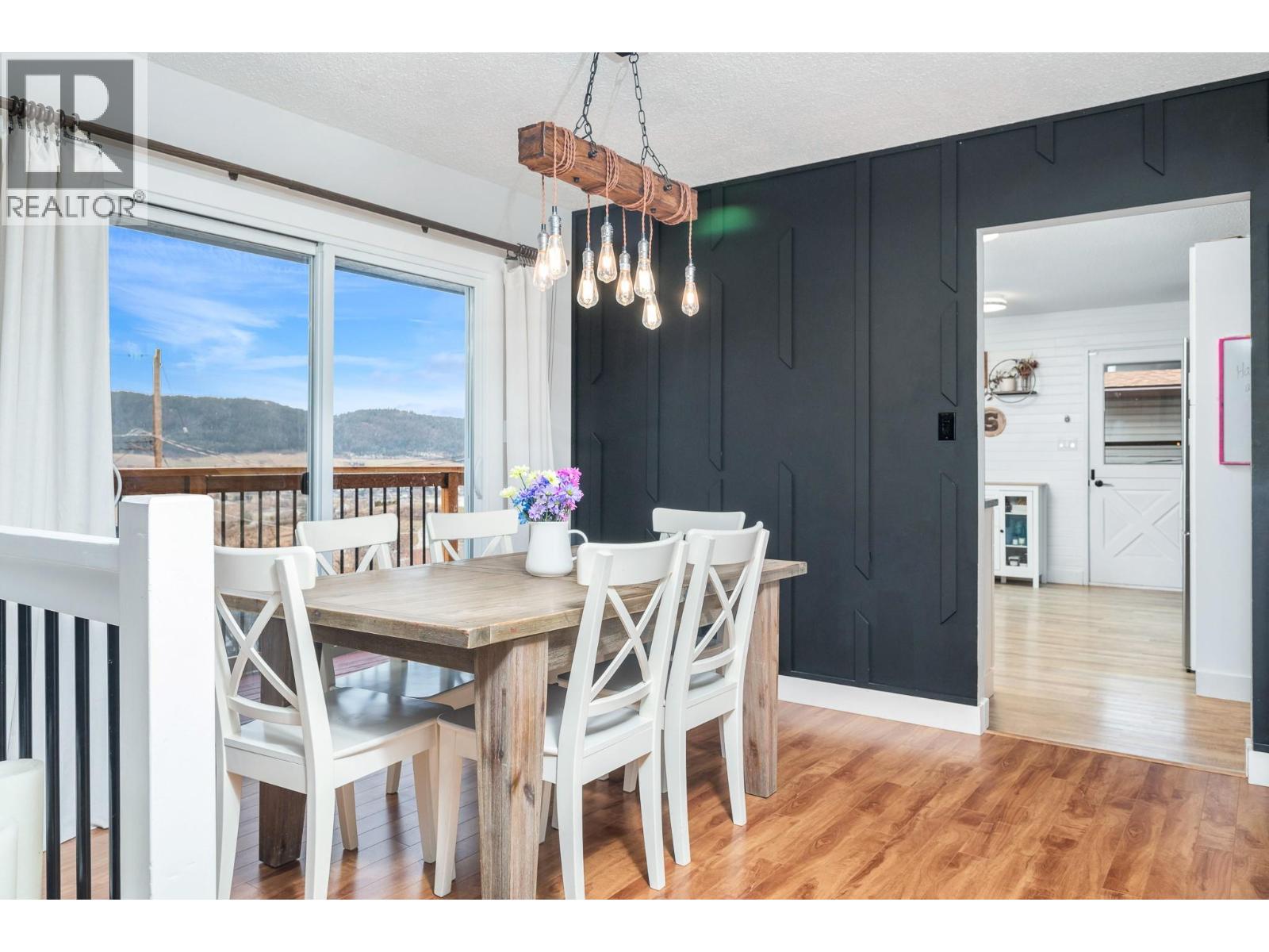 6689 Southwind Road, Vernon, British Columbia  V1H 1B7 - Photo 11 - 10378770