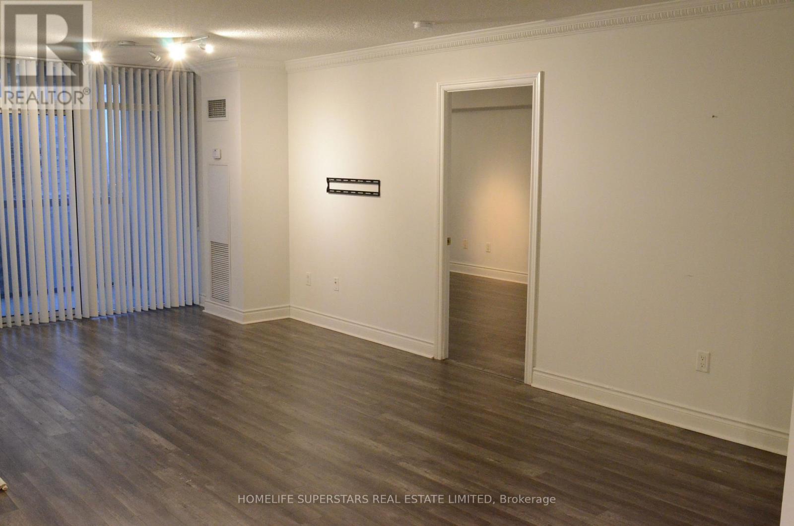 1401 - 880 Grandview Way, Toronto, Ontario  M2N 7B2 - Photo 4 - C12882176