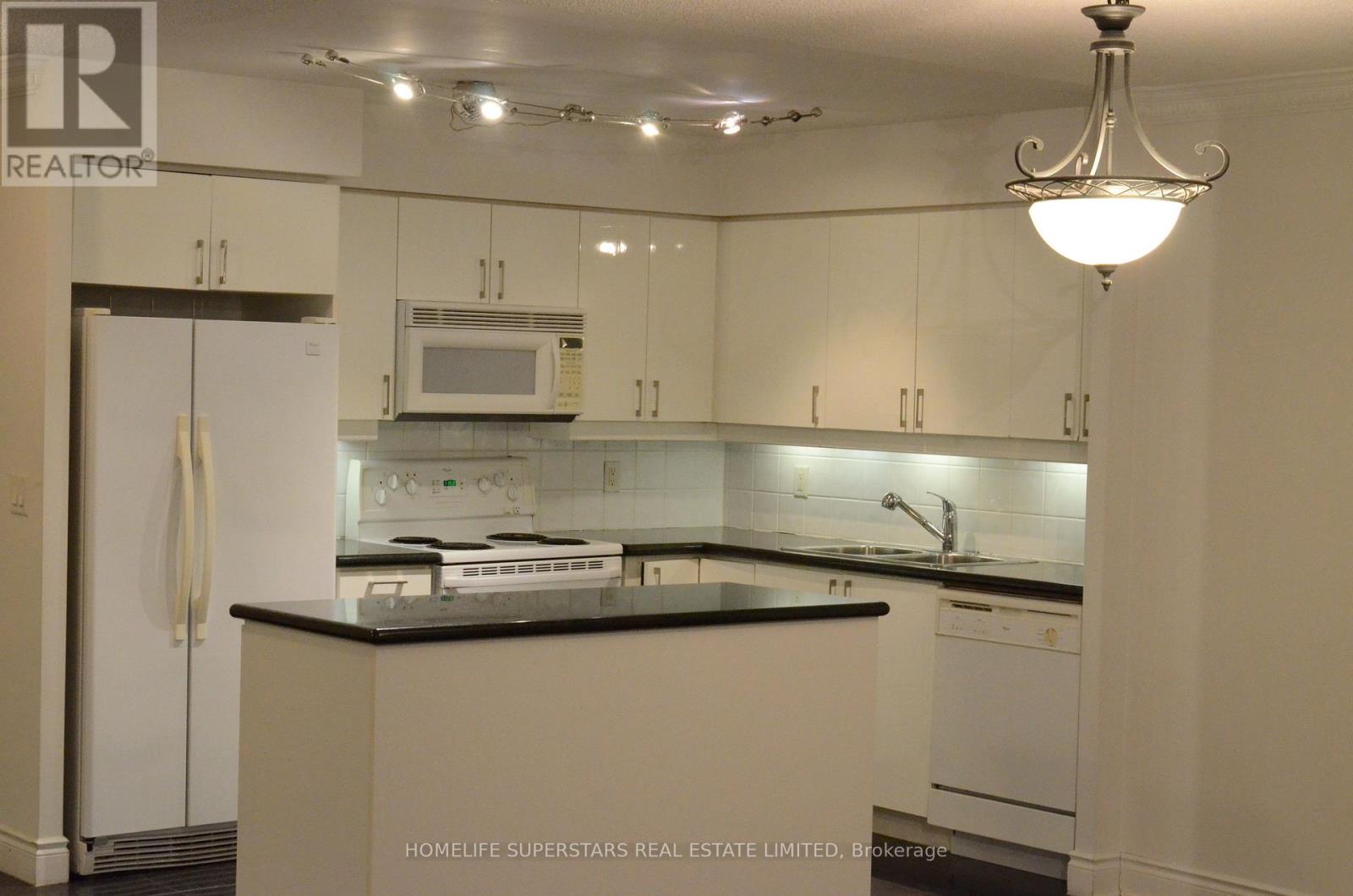 1401 - 880 Grandview Way, Toronto, Ontario  M2N 7B2 - Photo 5 - C12882176