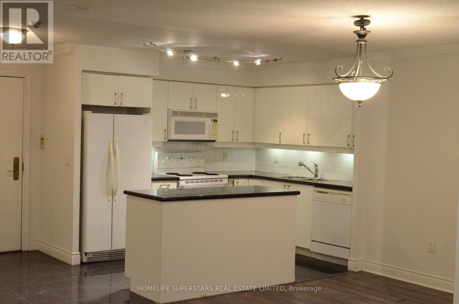 1401 - 880 Grandview Way, Toronto, Ontario  M2N 7B2 - Photo 6 - C12882176