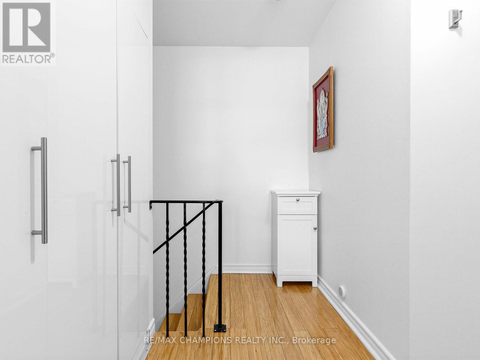 8 Cliff Fernway, Toronto, Ontario  M2J 4L7 - Photo 14 - C12882200