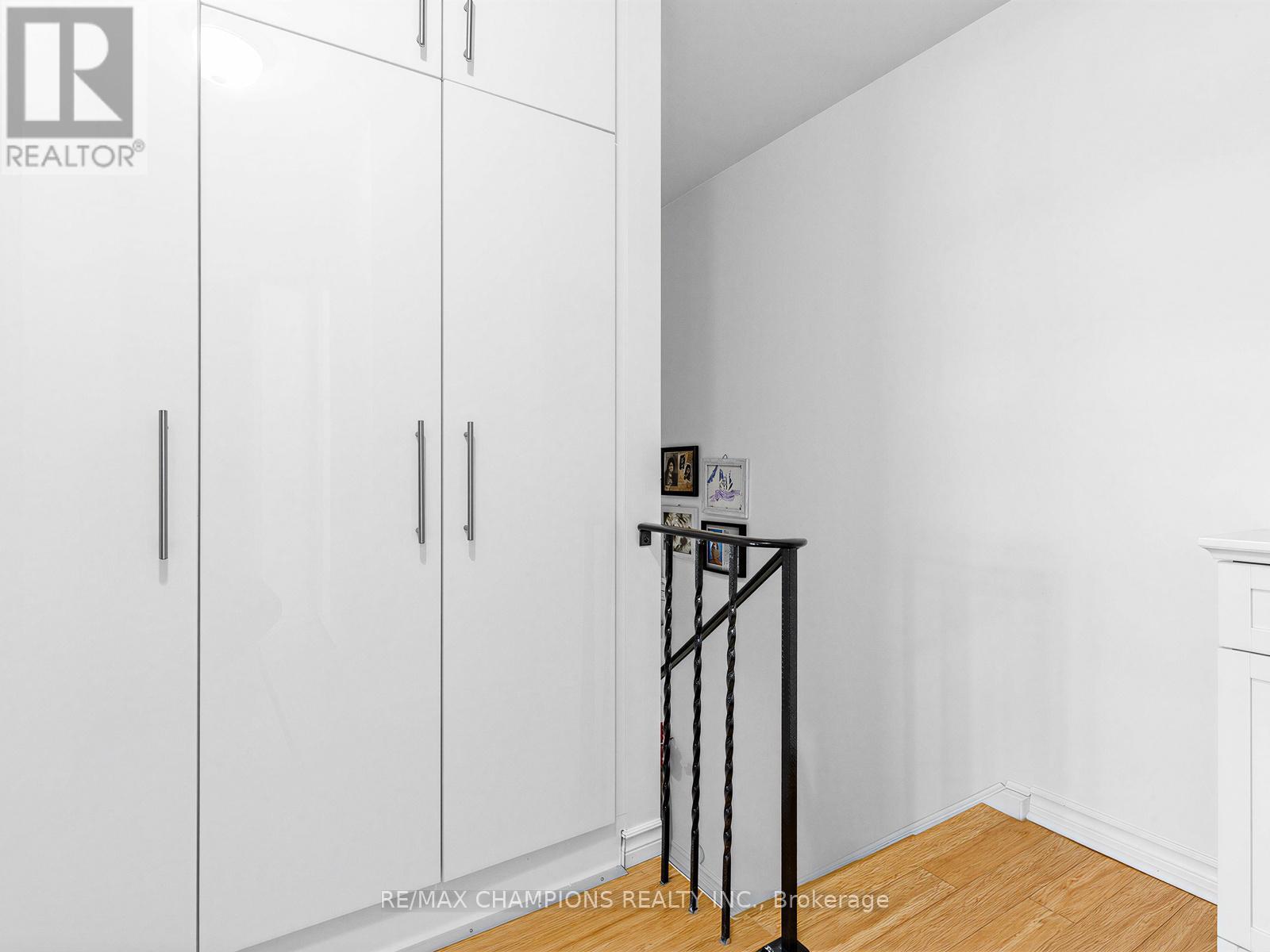 8 Cliff Fernway, Toronto, Ontario  M2J 4L7 - Photo 15 - C12882200